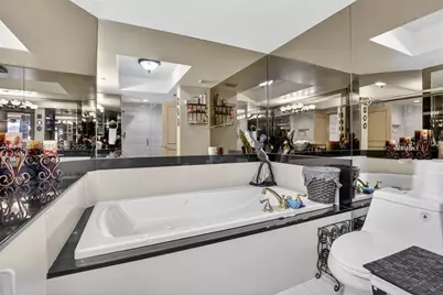 1000 W Island Blvd #602, Aventura, FL 33160 - Photo 32