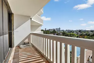 1000 W Island Blvd, Aventura, FL 33160 - Photo 44