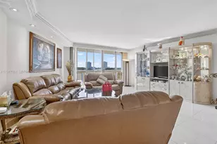 1000 W Island Blvd, Aventura, FL 33160 - Photo 4