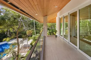 7150 W Lago Dr, Coral Gables, FL 33143 - Photo 24