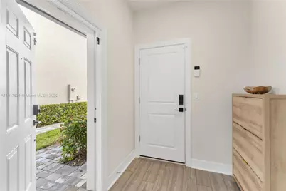 2917 Olivia Ave #2917, Lauderdale Lakes, FL 33311 - Photo 4