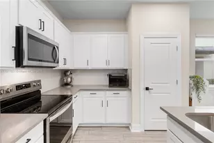 2917 Olivia Ave, Lauderdale Lakes, FL 33311 - Photo 8