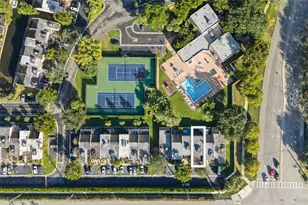 1017 NW 124th Ave, Pembroke Pines, FL 33026 - Photo 2