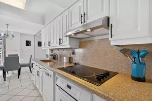 2401 Collins Ave, Miami Beach, FL 33140 - Photo 16