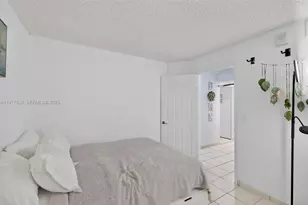 2401 Collins Ave, Miami Beach, FL 33140 - Photo 10