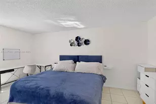 2401 Collins Ave, Miami Beach, FL 33140 - Photo 22