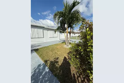22020 SW 114th Ave, Miami, FL 33170 - Photo 4