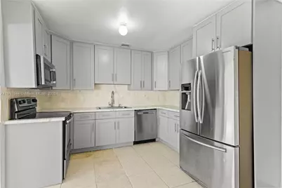 1831 SW 97th Ter, Miramar, FL 33025 - Photo 20