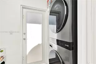 10100 Nicaragua Dr, Cutler Bay, FL 33189 - Photo 12