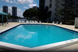 3475 N Country Club Dr, Aventura, FL 33180 - Photo 34