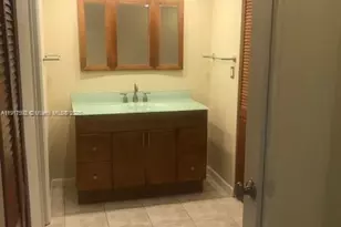 3475 N Country Club Dr, Aventura, FL 33180 - Photo 20