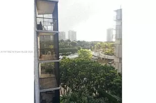 3475 N Country Club Dr, Aventura, FL 33180 - Photo 2