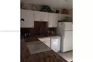 3475 N Country Club Dr, Aventura, FL 33180 - Photo 14