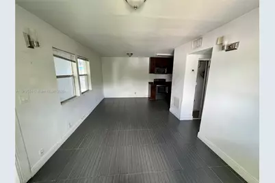 37 SW 14th St #13, Dania Beach, FL 33004 - Photo 4