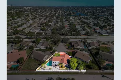 8920 NW 15th St, Pembroke Pines, FL 33024 - Photo 56