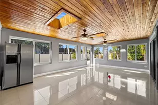 8920 NW 15th St, Pembroke Pines, FL 33024 - Photo 32