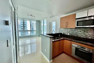 300 S Biscayne Blvd, Miami, FL 33131 - Photo 1