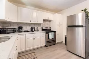 22 SE 13th Terrace, Dania Beach, FL 33004 - Photo 4