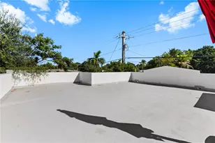 305 NW 58th St, Miami, FL 33127 - Photo 10