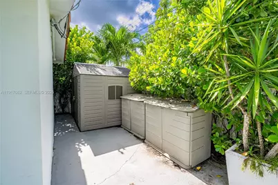 1360 SW 16th St, Miami, FL 33145 - Photo 34