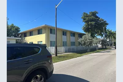 724 NE 4th St, Hallandale Beach, FL 33009 - Photo 8