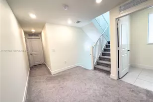 8364 NW 43rd St, Doral, FL 33166 - Photo 32