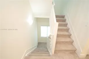 8364 NW 43rd St, Doral, FL 33166 - Photo 34