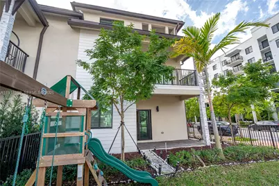 8364 NW 43rd St, Doral, FL 33166 - Photo 14