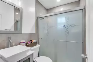 2029 NW 5th St, Miami, FL 33125 - Photo 22