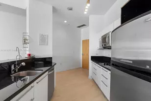 253 NE 2nd St, Miami, FL 33132 - Photo 14