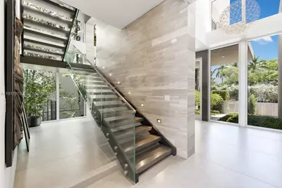 1379 N Venetian Way, Miami, FL 33139 - Photo 24