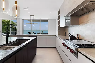 1379 N Venetian Way, Miami, FL 33139 - Photo 4