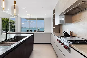 1379 N Venetian Way, Miami, FL 33139 - Photo 4