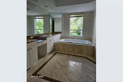 21050 Point Pl #501, Aventura, FL 33180 - Photo 18