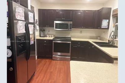 3195 N 36th Ave, Hollywood, FL 33021 - Photo 10