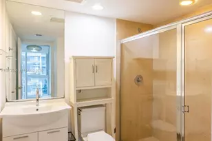 475 Brickell Ave, Miami, FL 33131 - Photo 14