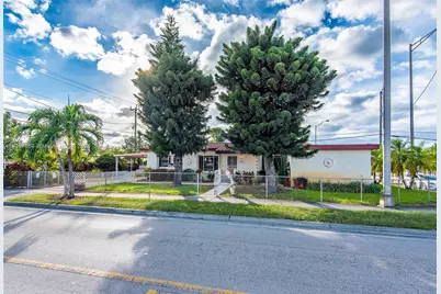 990 E 2nd St, Hialeah, FL 33010 - Photo 1