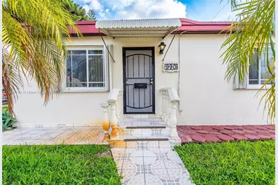 990 E 2nd St, Hialeah, FL 33010 - Photo 26