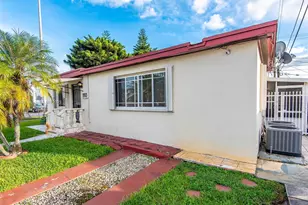 990 E 2nd St, Hialeah, FL 33010 - Photo 34