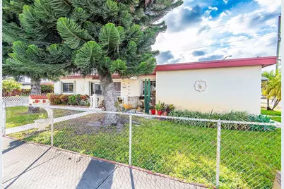 990 E 2nd St, Hialeah, FL 33010 - Photo 24