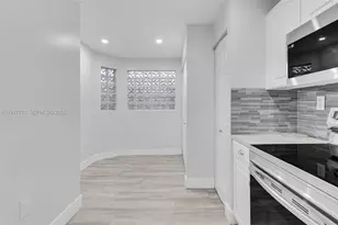 10018 Hammocks Blvd, Miami, FL 33196 - Photo 8