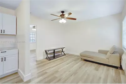 1021 SW 3rd St #3, Miami, FL 33130 - Photo 4