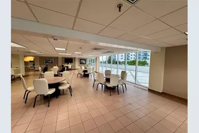 2401 Collins Ave #611, Miami Beach, FL 33140 - Photo 48