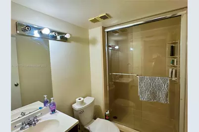 2401 Collins Ave #611, Miami Beach, FL 33140 - Photo 12