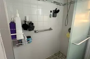 17878 N Bay Rd, Sunny Isles Beach, FL 33160 - Photo 44