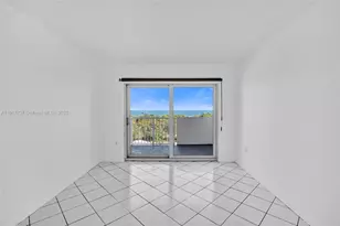 8000 Harding Ave, Miami Beach, FL 33141 - Photo 18