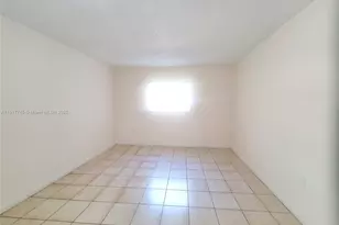 1008 NW 45th Ave, Miami, FL 33126 - Photo 10