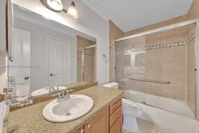 815 NW 126th Ct, Miami, FL 33182 - Photo 16