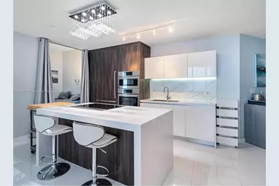 851 NE 1st Ave #3909, Miami, FL 33132 - Photo 4