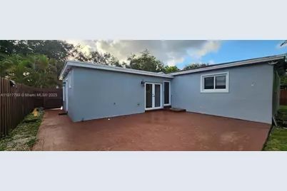 12535 NE Miami Pl, North Miami, FL 33161 - Photo 10